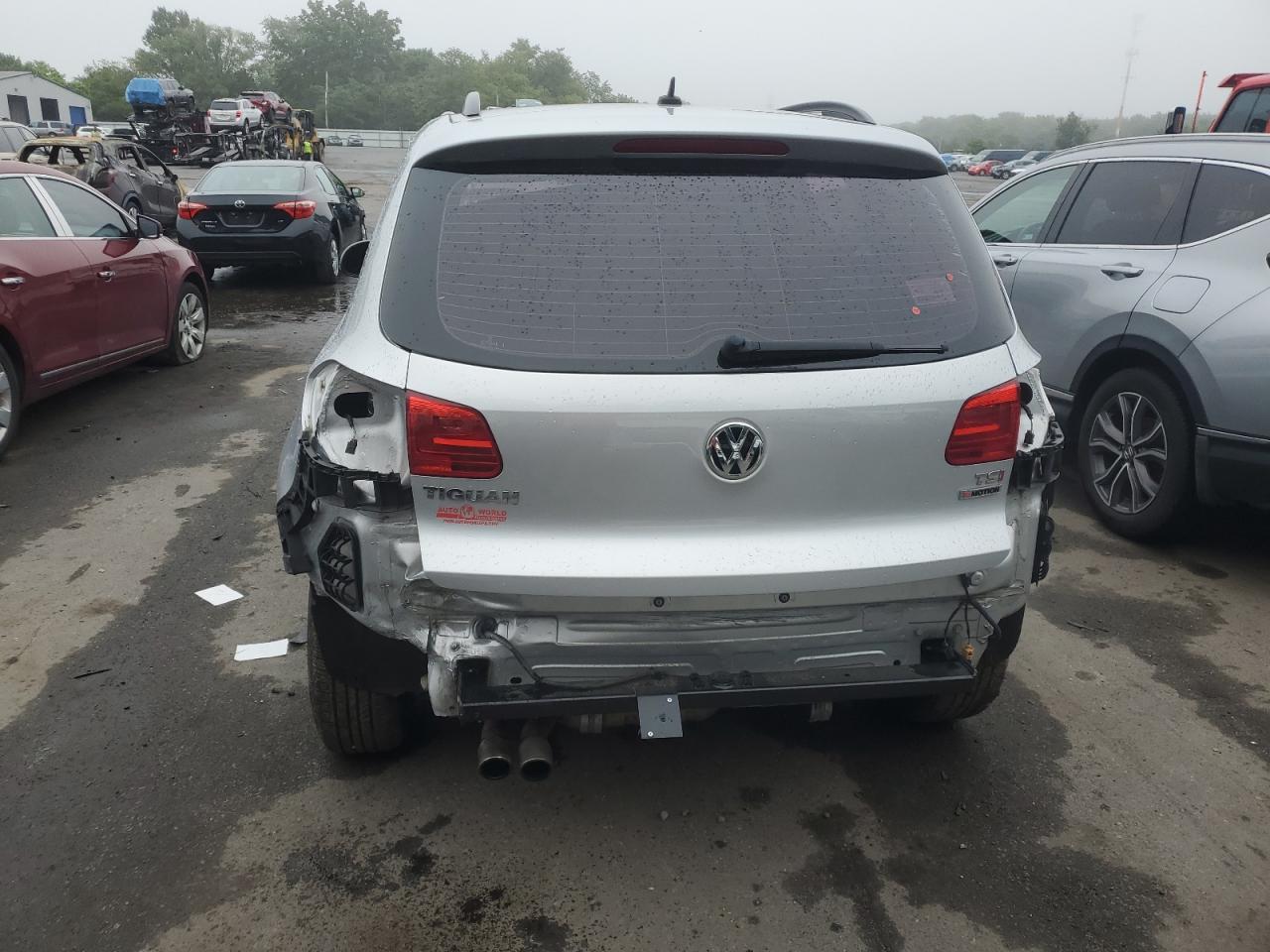 2016 VOLKSWAGEN TIGUAN S - WVGBV7AX6GW570831
