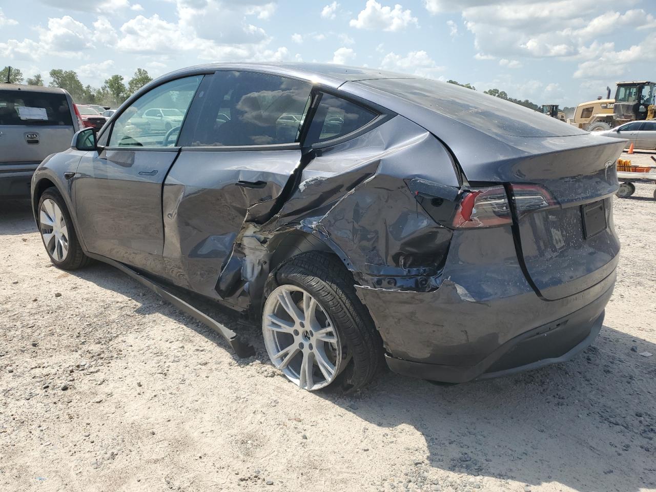 2023 TESLA MODEL Y - 7SAYGDED2PF943071