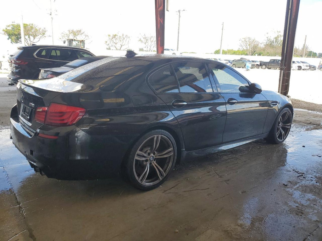 2013 BMW M5 - WBSFV9C59DC772629