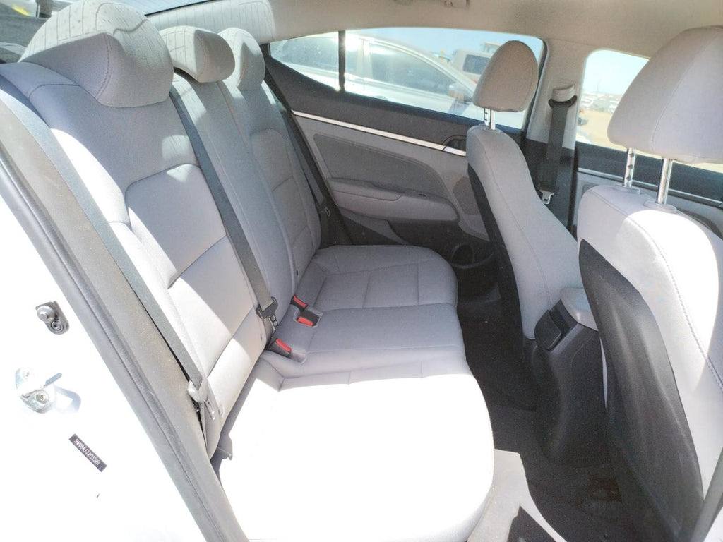 2018 HYUNDAI ELANTRA SE - 5NPD84LF2JH233951