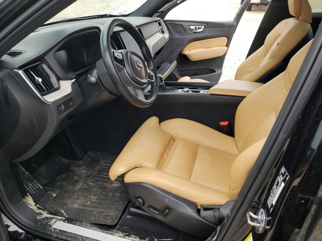 2020 VOLVO XC60 T5 IN - YV4102DL5L1561472