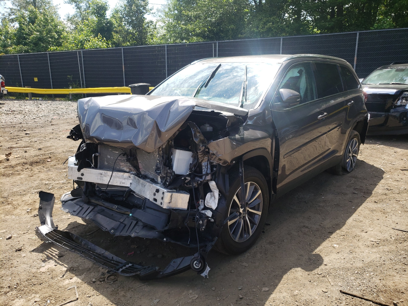 2019 TOYOTA HIGHLANDER - 5TDJZRFH3KS609000