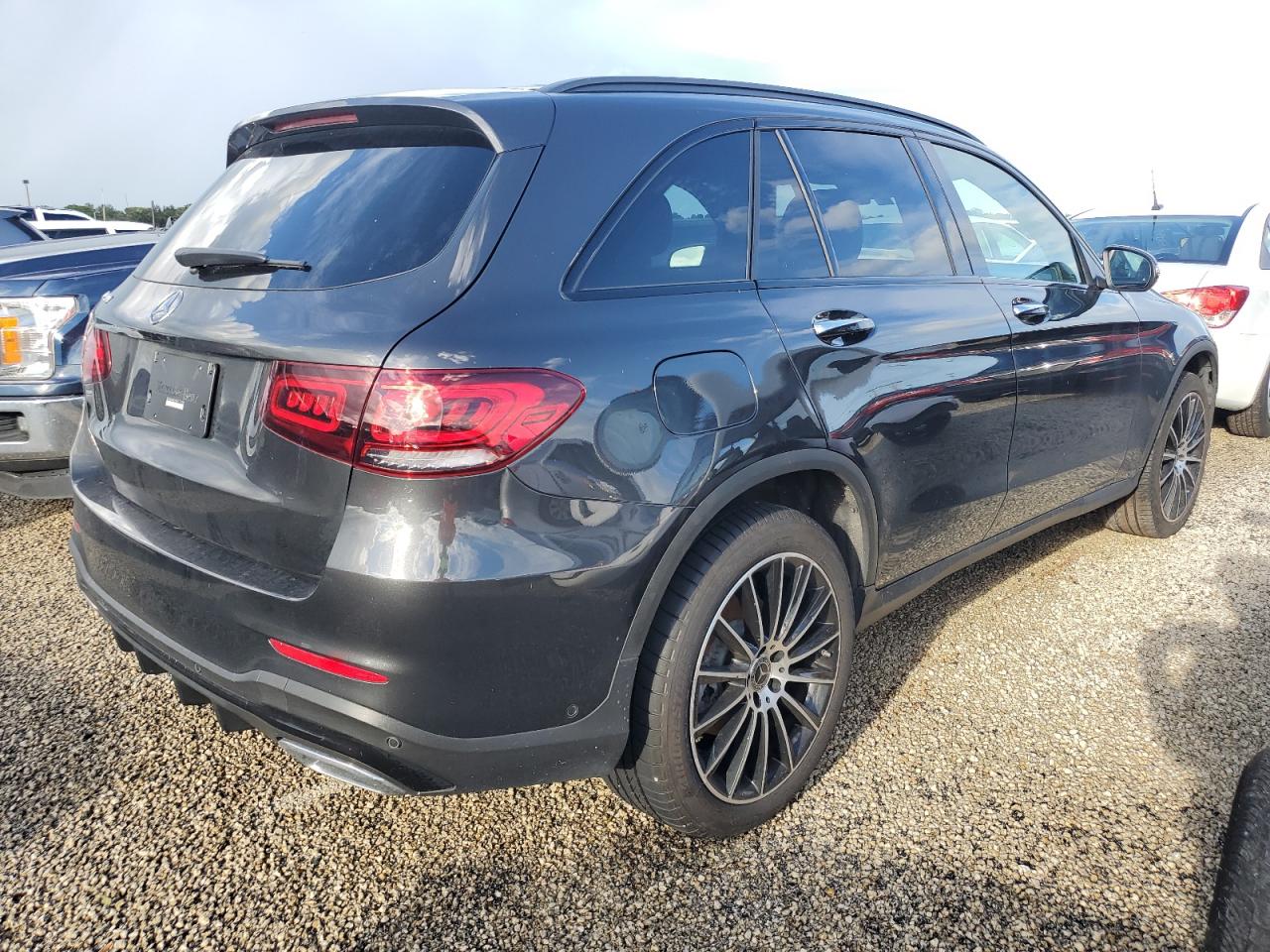 2022 MERCEDES-BENZ GLC 300 - W1N0G8DB9NV332172