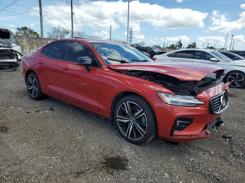 2021 VOLVO S60 T5 R-D - 7JR102FM8MG091284