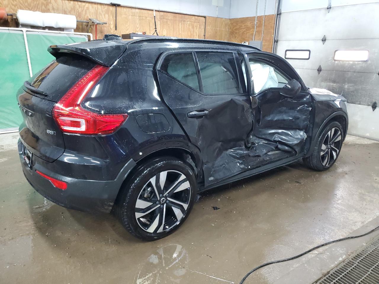 2023 VOLVO XC40 PLUS - YV4L12UW9P2056051