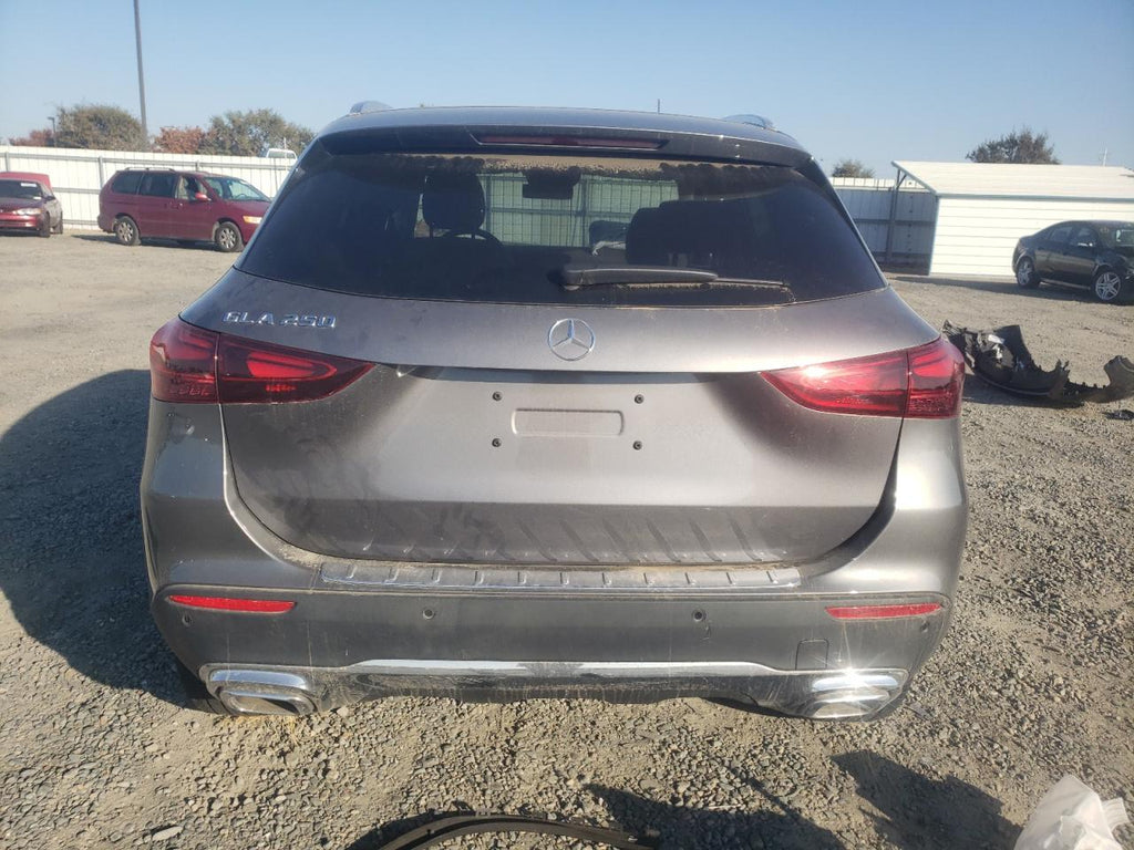 2024 MERCEDES-BENZ GLA 250 - W1N4N4GB9RJ572542