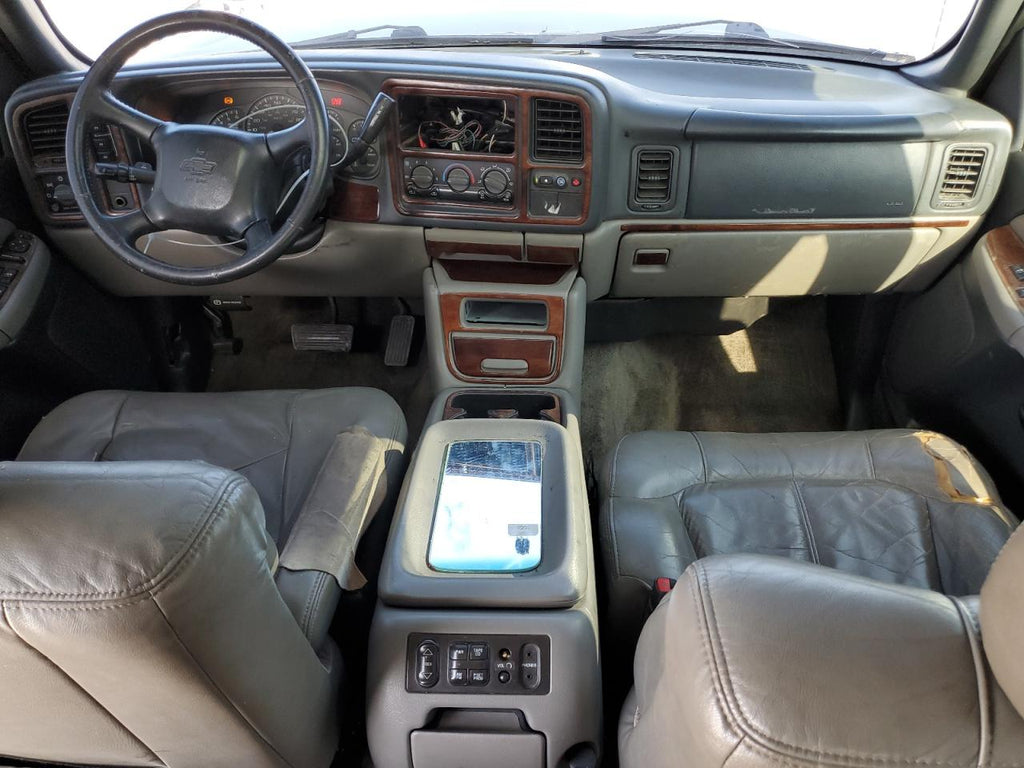 2002 CHEVROLET TAHOE K150 - 1GNEK13Z02R272702