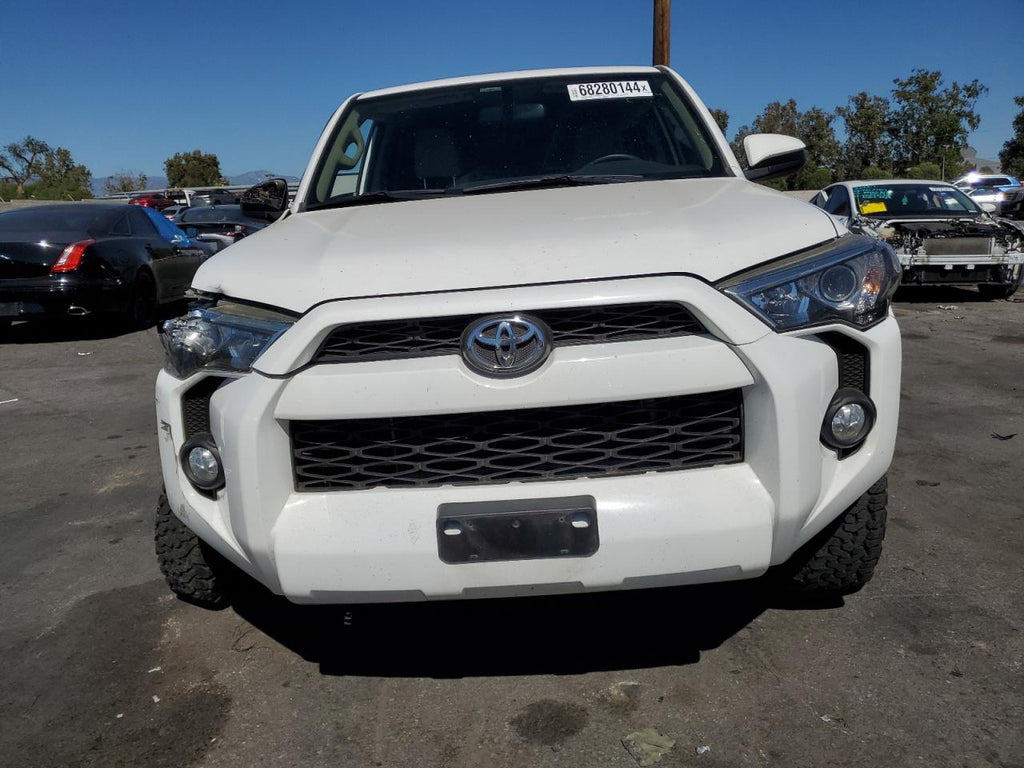 2018 TOYOTA 4RUNNER SR - JTEZU5JRXJ5186605