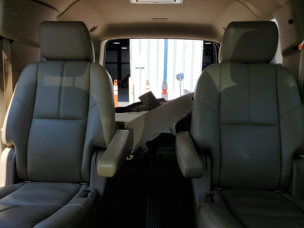 2013 CHEVROLET SUBURBAN C - 1GNSCJE09DR115171