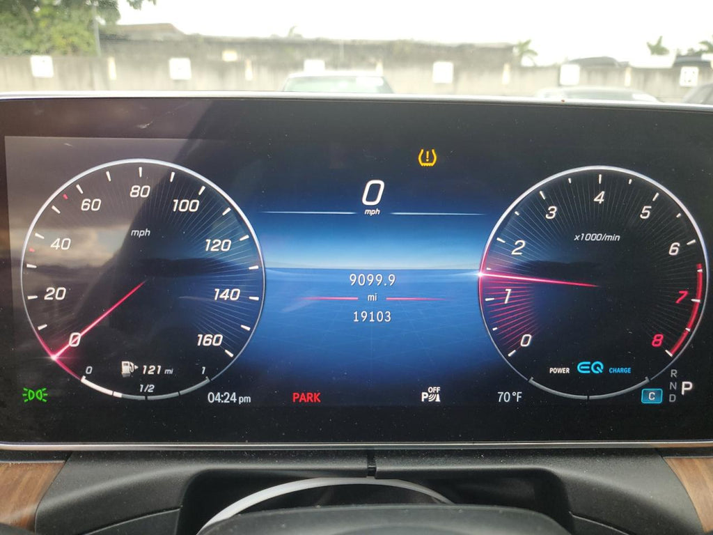 2022 MERCEDES-BENZ C 300 - W1KAF4GB2NR052904