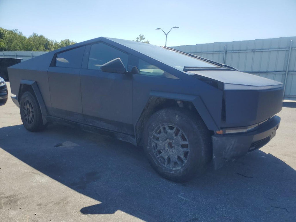 2024 TESLA CYBERTRUCK - 7G2CEHEEXRA017141