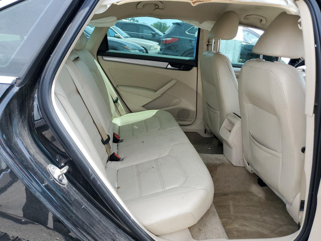 2015 VOLKSWAGEN PASSAT S - 1VWAT7A39FC111258