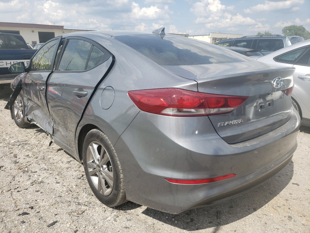 2018 HYUNDAI ELANTRA SE - KMHD84LF8JU555561