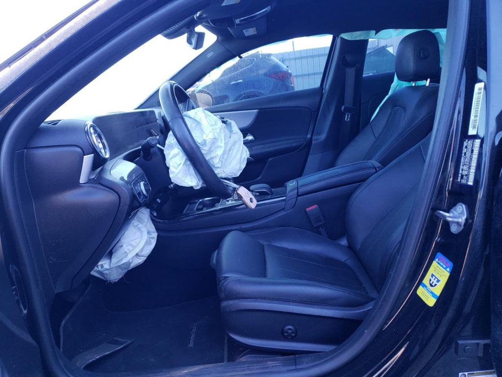 2020 MERCEDES-BENZ A 220 - W1K3G4EB1LW047460
