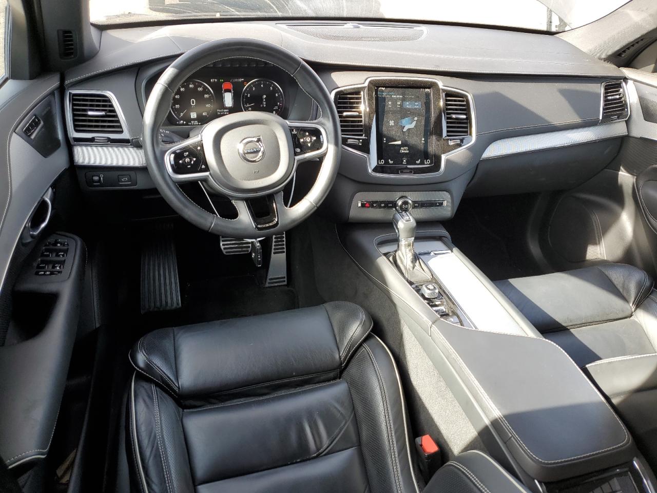 2021 VOLVO XC90 T5 R- - YV4102PM3M1726893