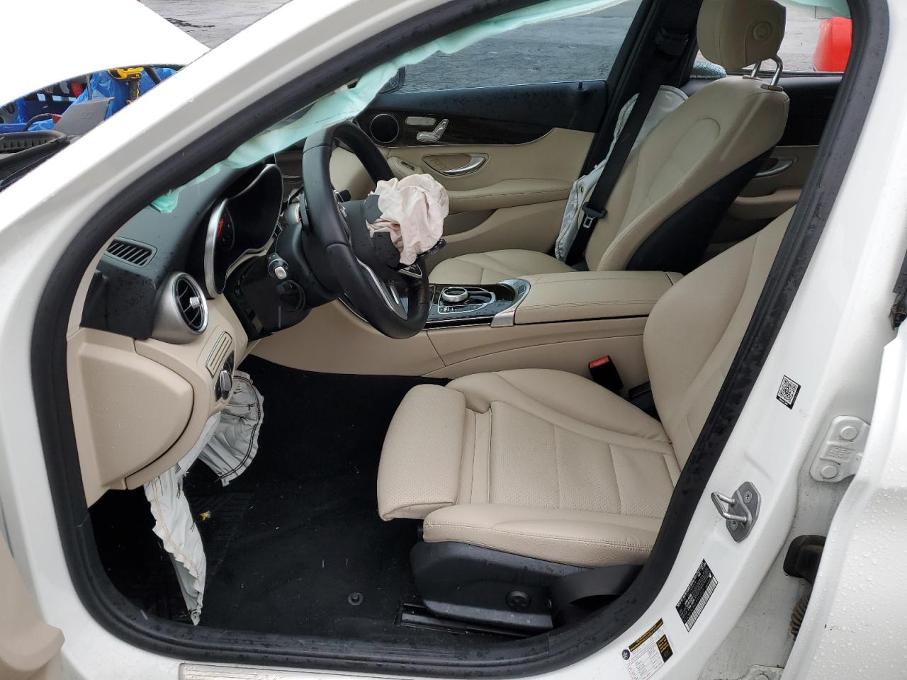 2020 MERCEDES-BENZ C 300 - W1KWF8DB9LR572709