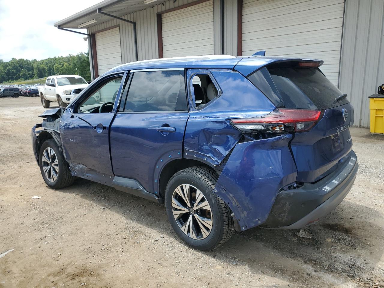 2021 NISSAN ROGUE SV - JN8AT3BB4MW222608