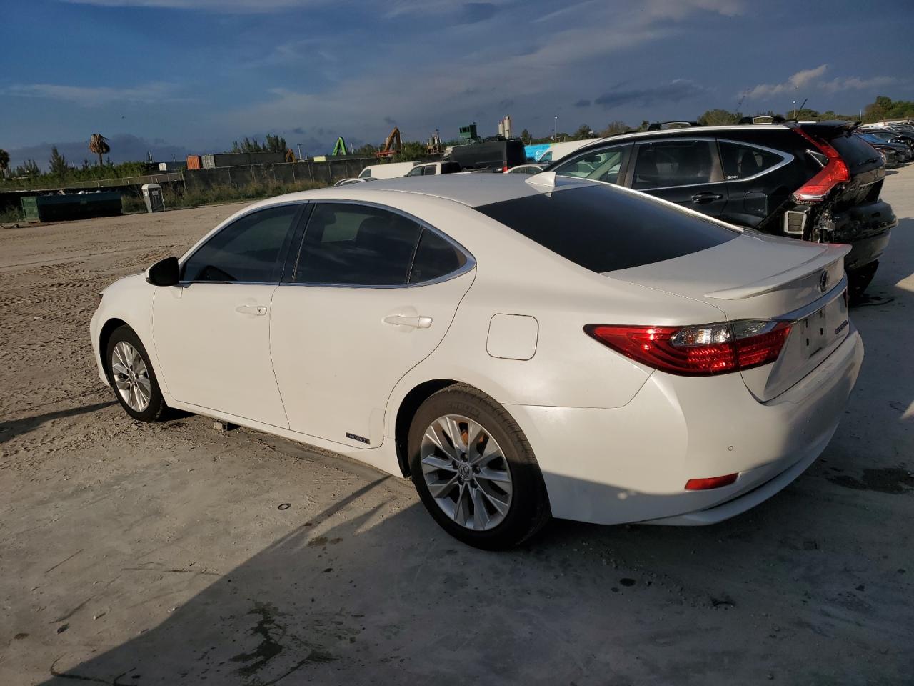 2015 LEXUS ES 300H - JTHBW1GG1F2078735
