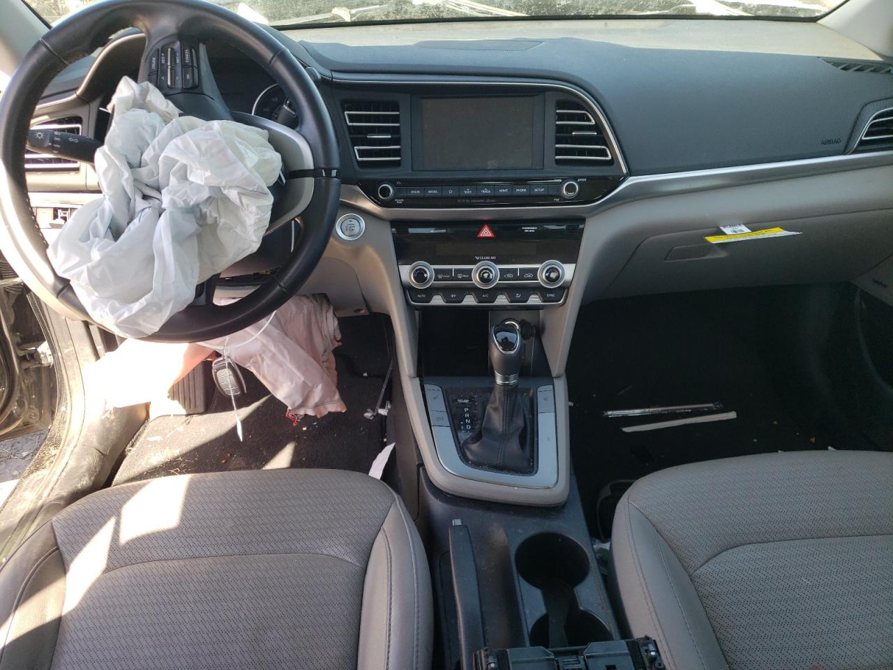 2020 HYUNDAI ELANTRA SE - 5NPD84LF0LH516738