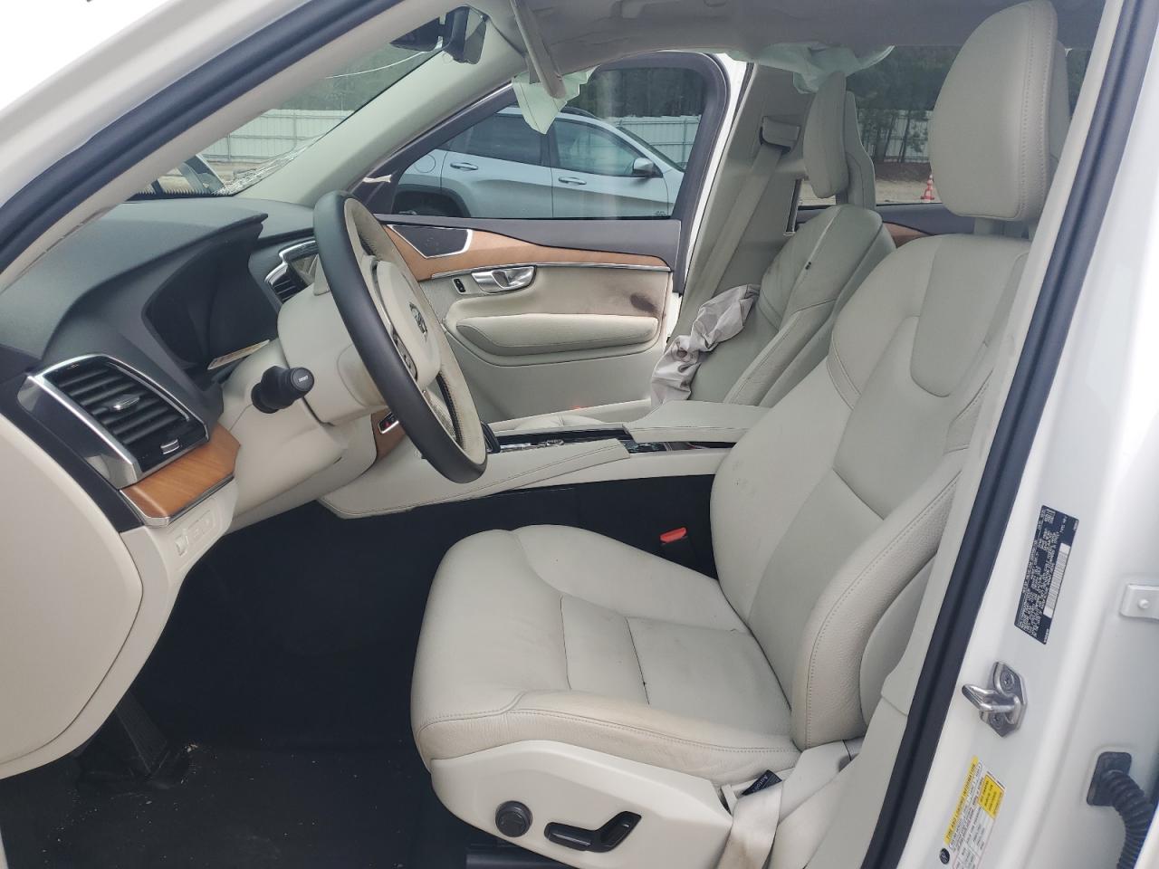 2021 VOLVO XC90 T8 RE - YV4BR0CK6M1705426