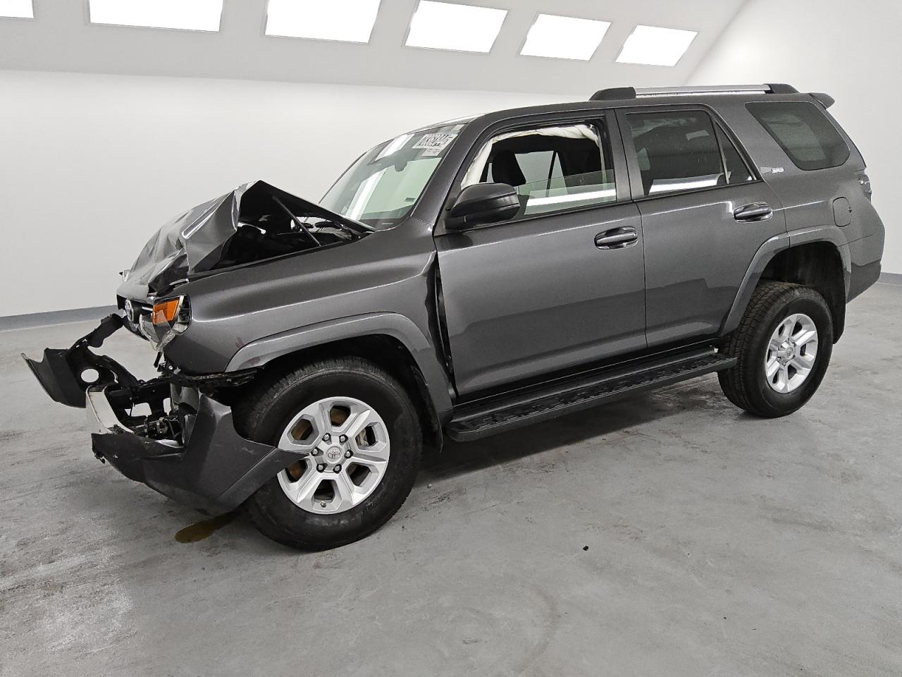 2021 TOYOTA 4RUNNER SR - JTEMU5JR8M5940115