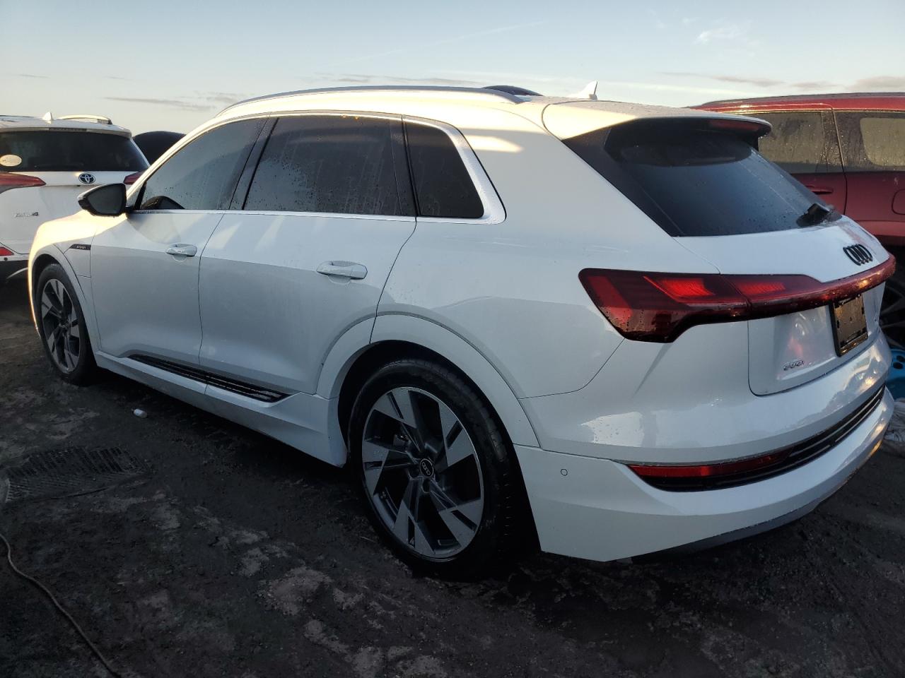 2022 AUDI E-TRON PRE - WA1LAAGE2NB012576