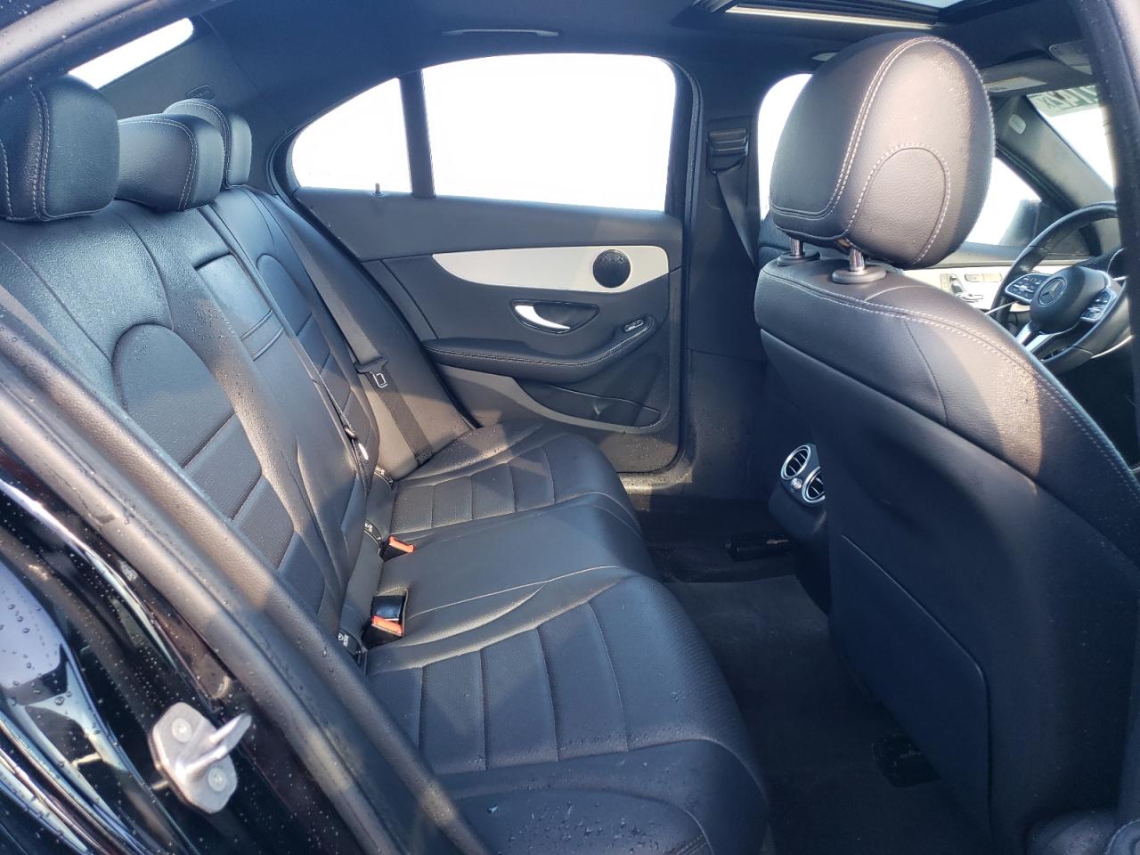 2021 MERCEDES-BENZ C 300 - W1KWF8DB1MR621144