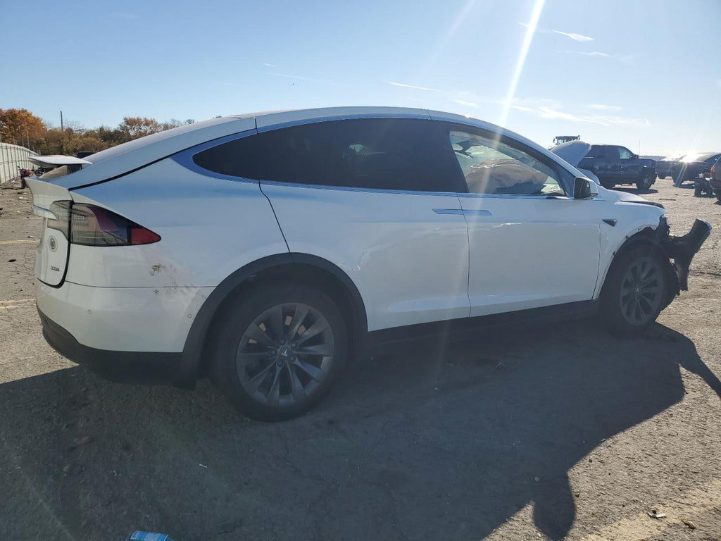 2018 TESLA MODEL X - 5YJXCDE22JF121901