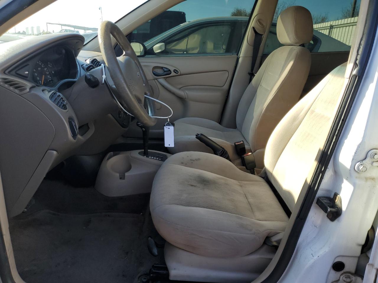 2000 FORD FOCUS SE - 1FAFP36P8YW393594