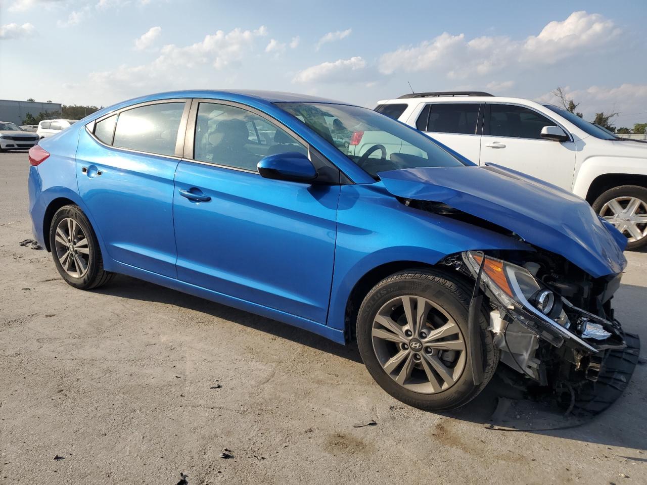 2018 HYUNDAI ELANTRA SE - KMHD84LF4JU472158