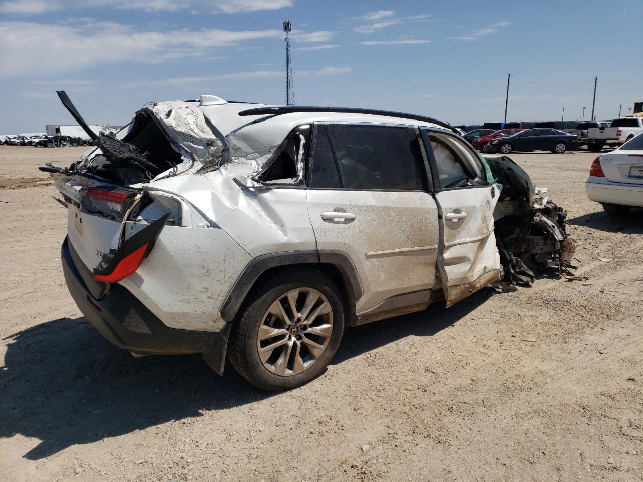 2022 TOYOTA RAV4 XLE P - 2T3C1RFV4NW207298