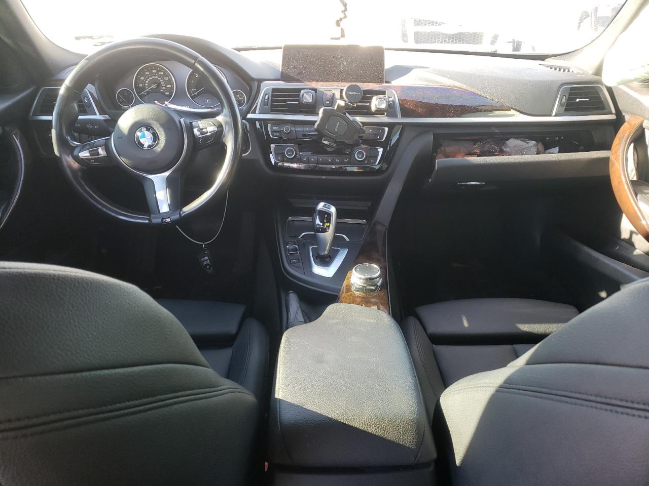 2017 BMW 320 I - WBA8E1G35HNU15904