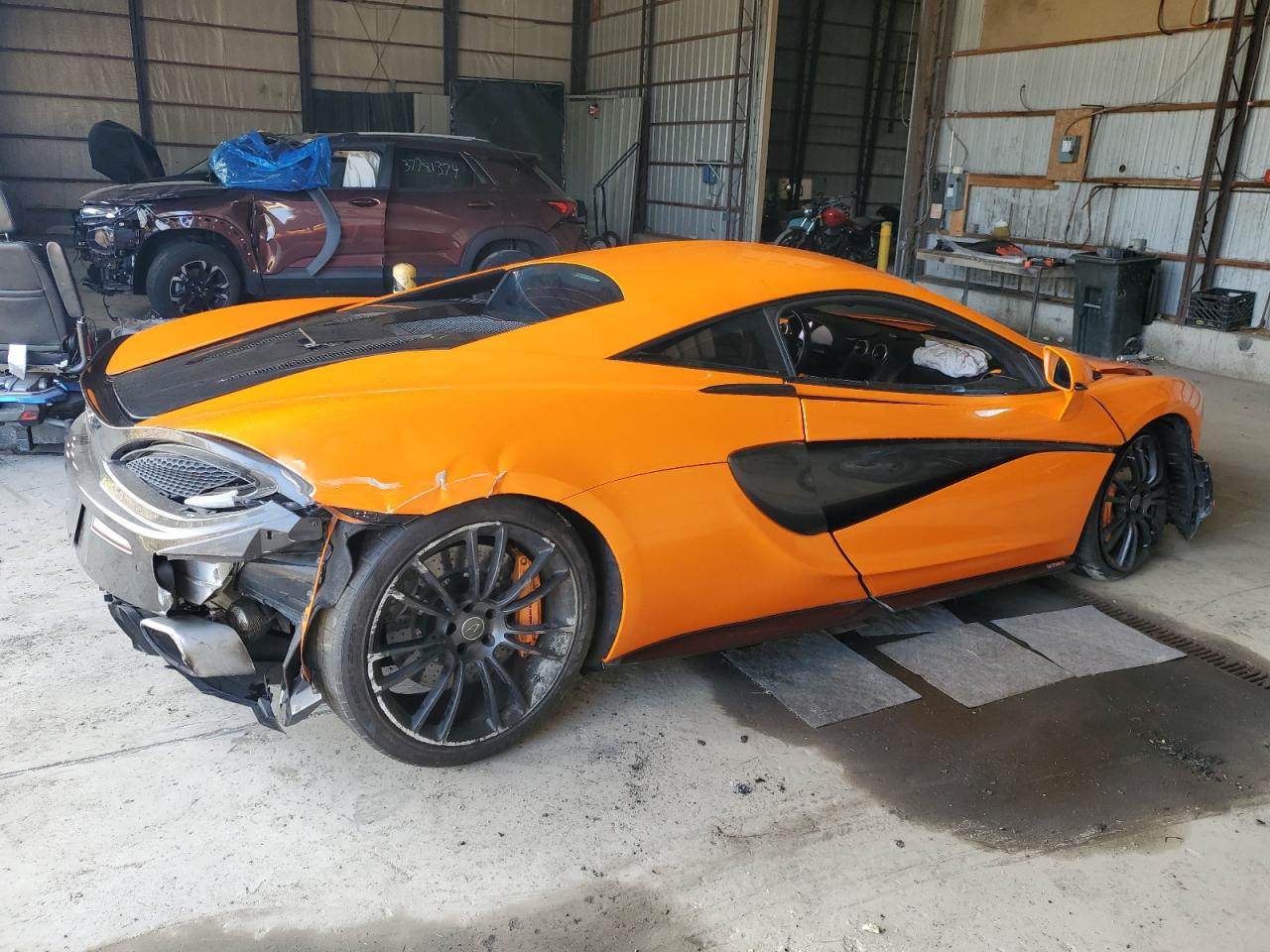 2016 MCLAREN AUTOMOTIVE 570S - SBM13DAA7GW000814