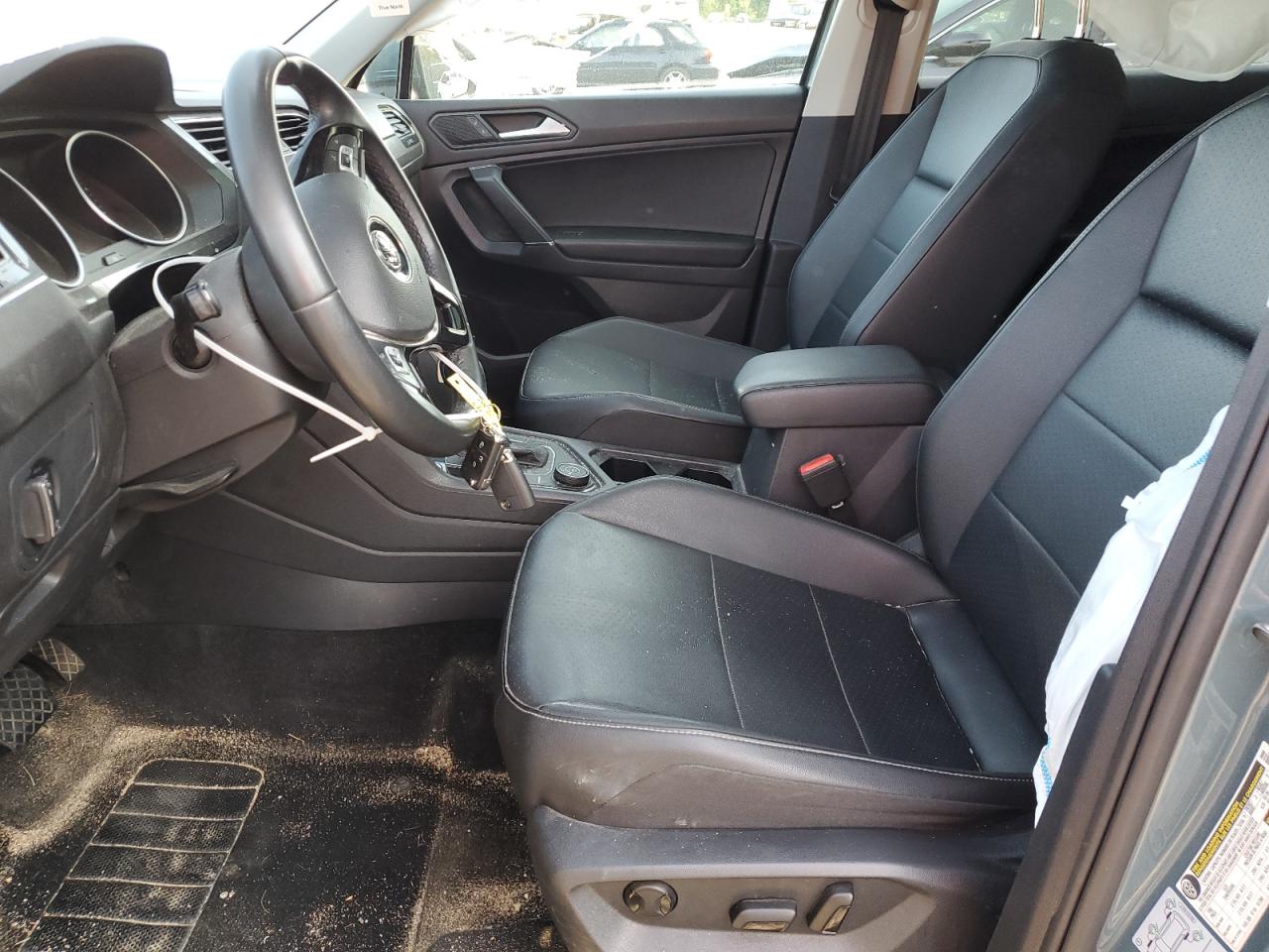 2020 VOLKSWAGEN TIGUAN SE - 3VV2B7AX2LM026528