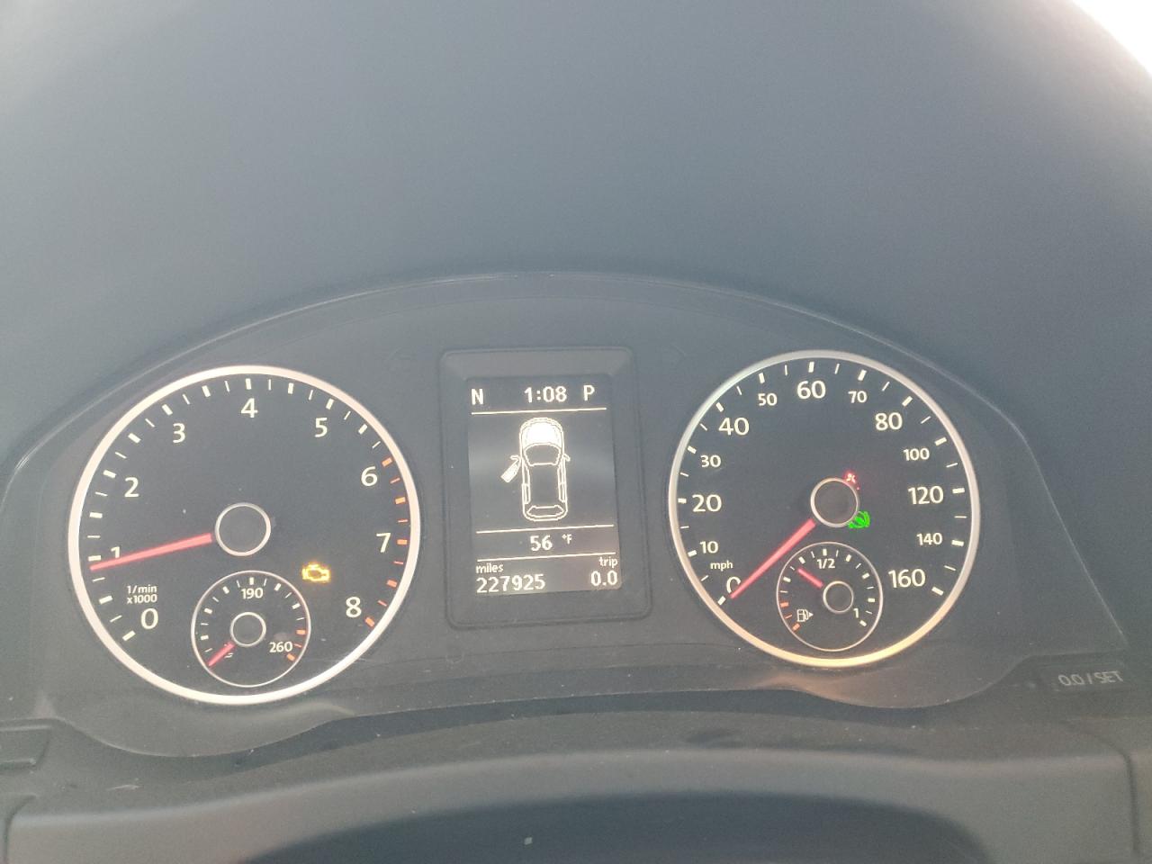 2012 VOLKSWAGEN TIGUAN S - WVGAV7AX7CW004683