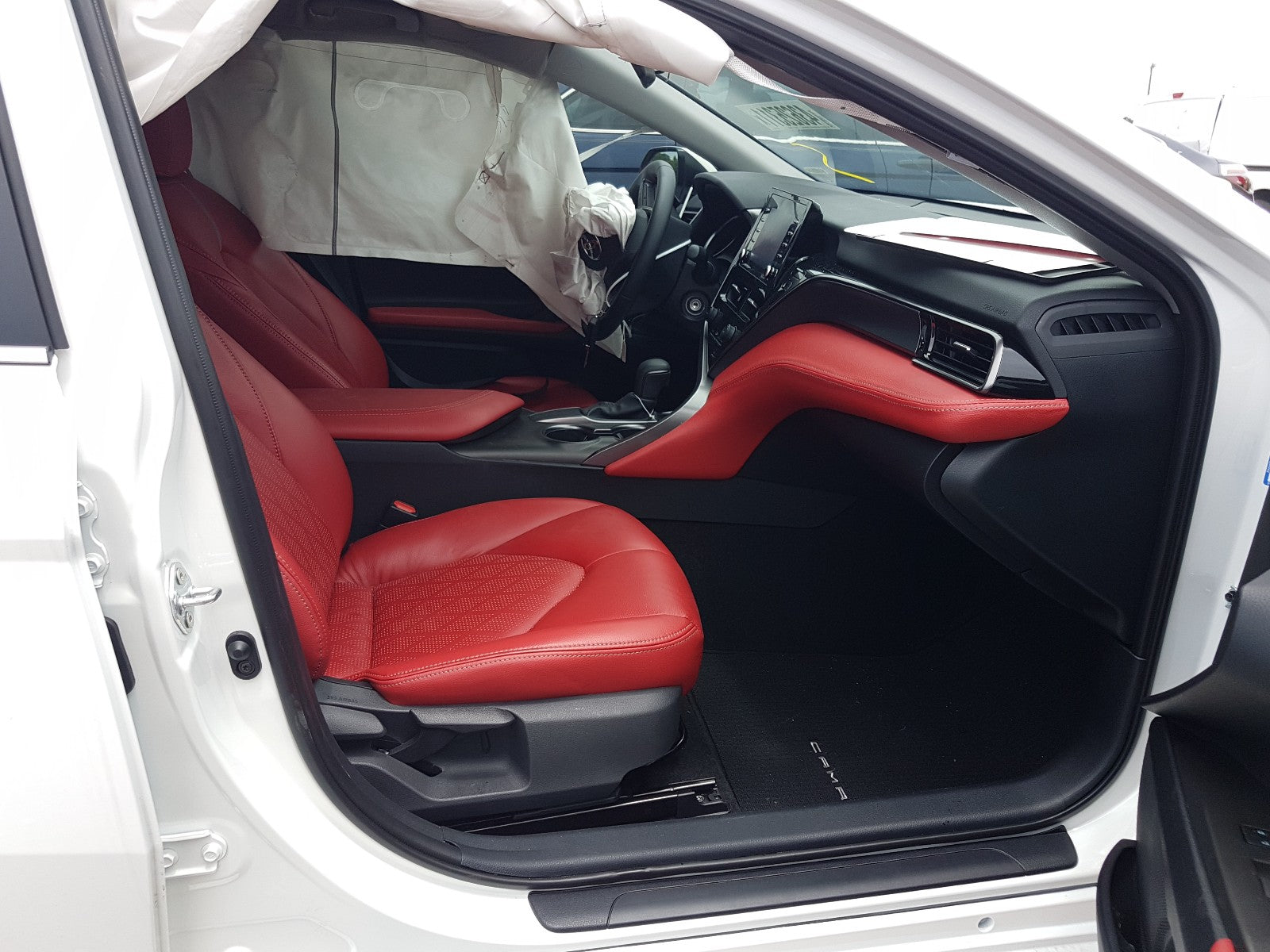2021 TOYOTA CAMRY SE - 4T1G11AK2MU546584