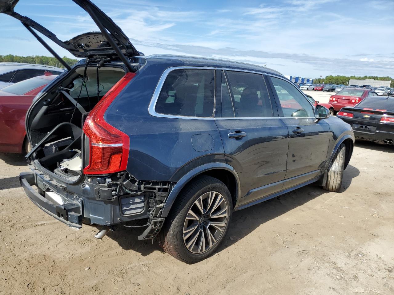 2022 VOLVO XC90 T6 MO - YV4A22PK7N1817000