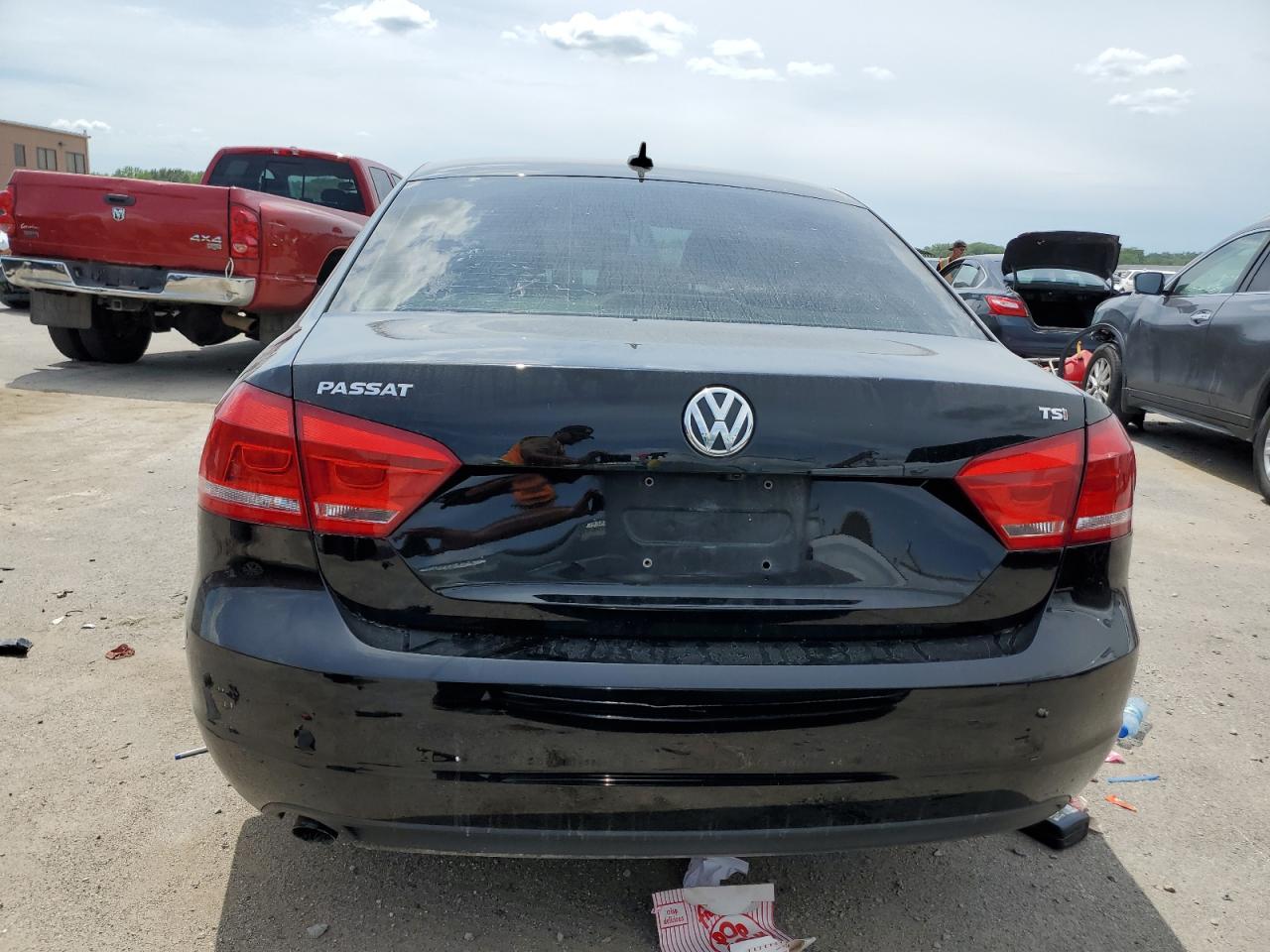 2015 VOLKSWAGEN PASSAT S - 1VWAT7A39FC111258