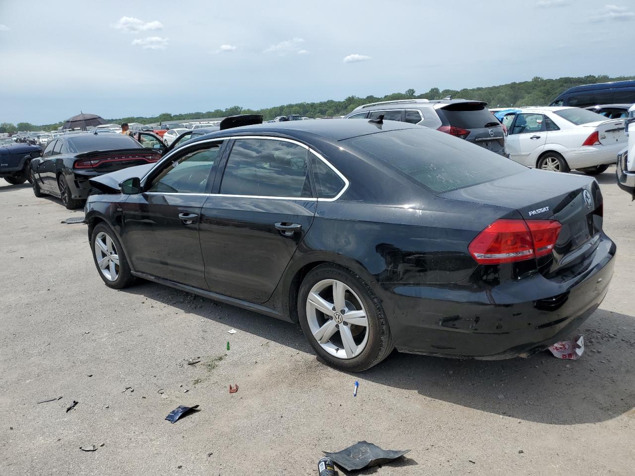 2015 VOLKSWAGEN PASSAT S - 1VWAT7A39FC111258