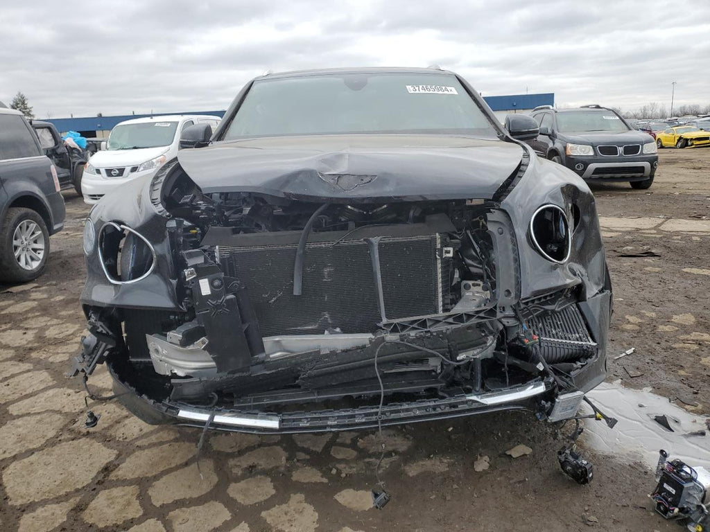 2021 BENTLEY BENTAYGA - SJAAM2ZV3MC039433