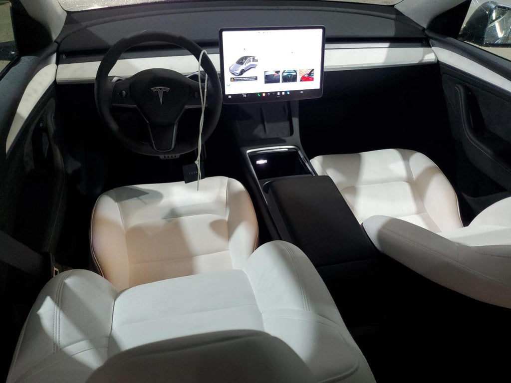 2024 TESLA MODEL Y - 7SAYGDEF8RA323746