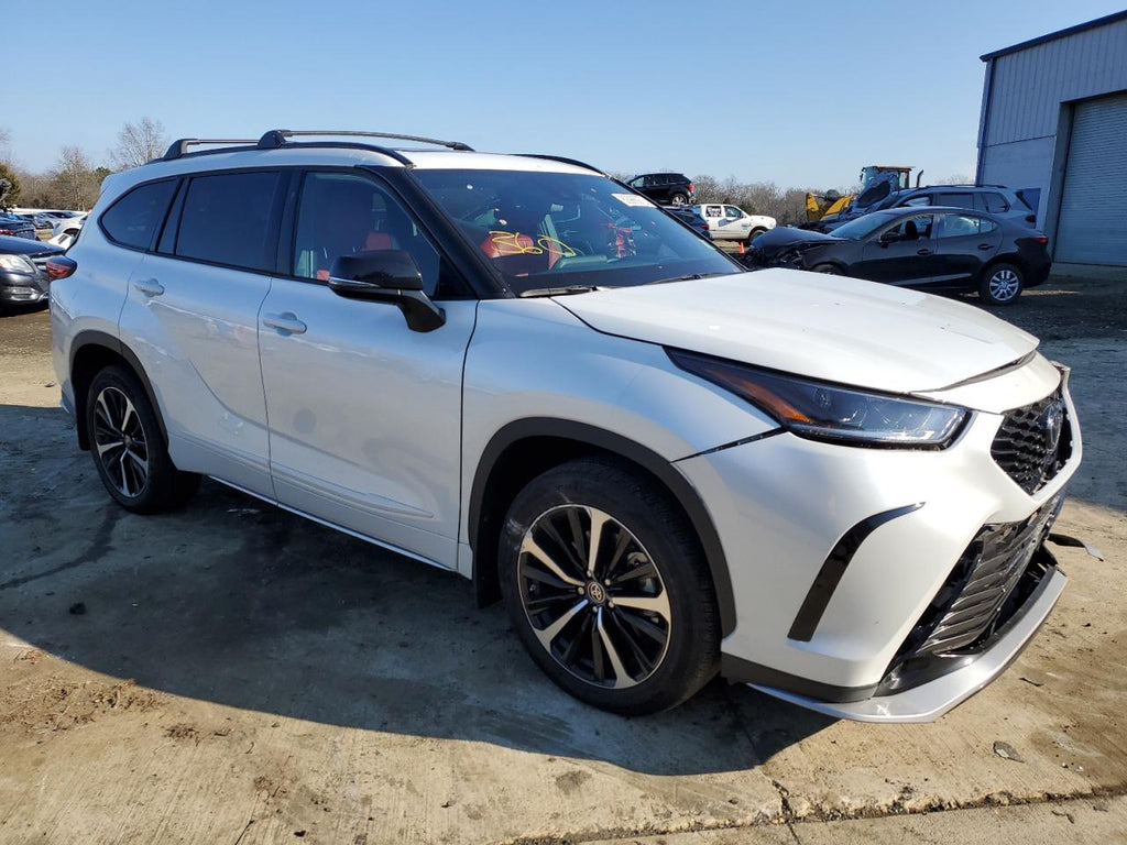 2022 TOYOTA HIGHLANDER - 5TDJZRBH6NS232012