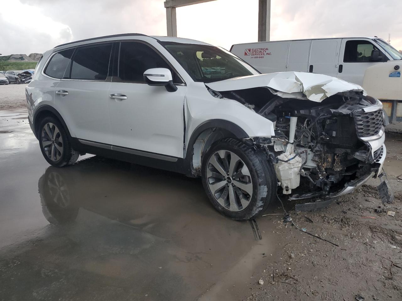 2020 KIA TELLURIDE - 5XYP64HC8LG009000