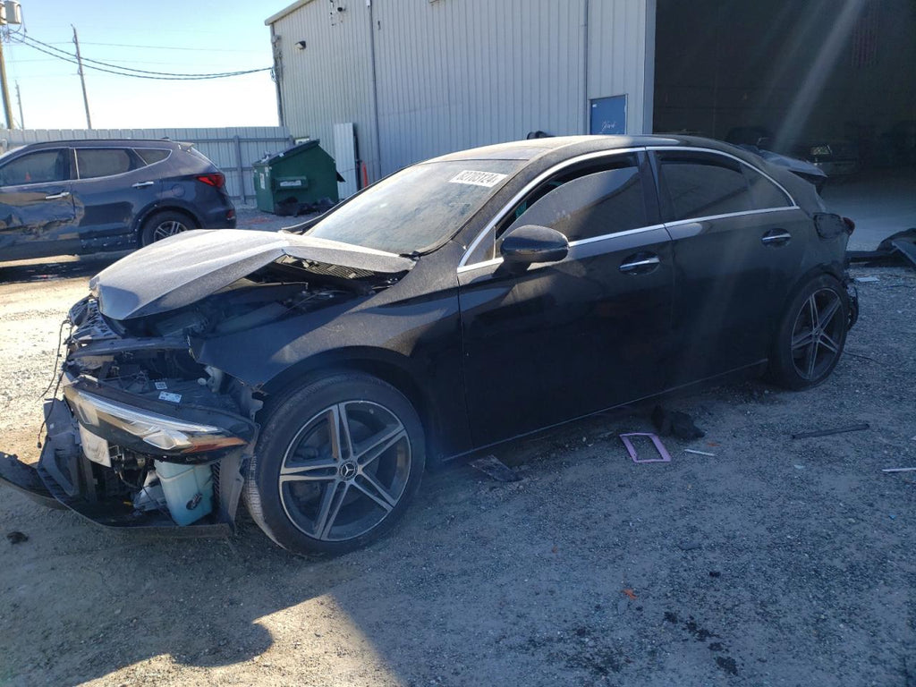 2020 MERCEDES-BENZ A 220 - W1K3G4EB1LW047460