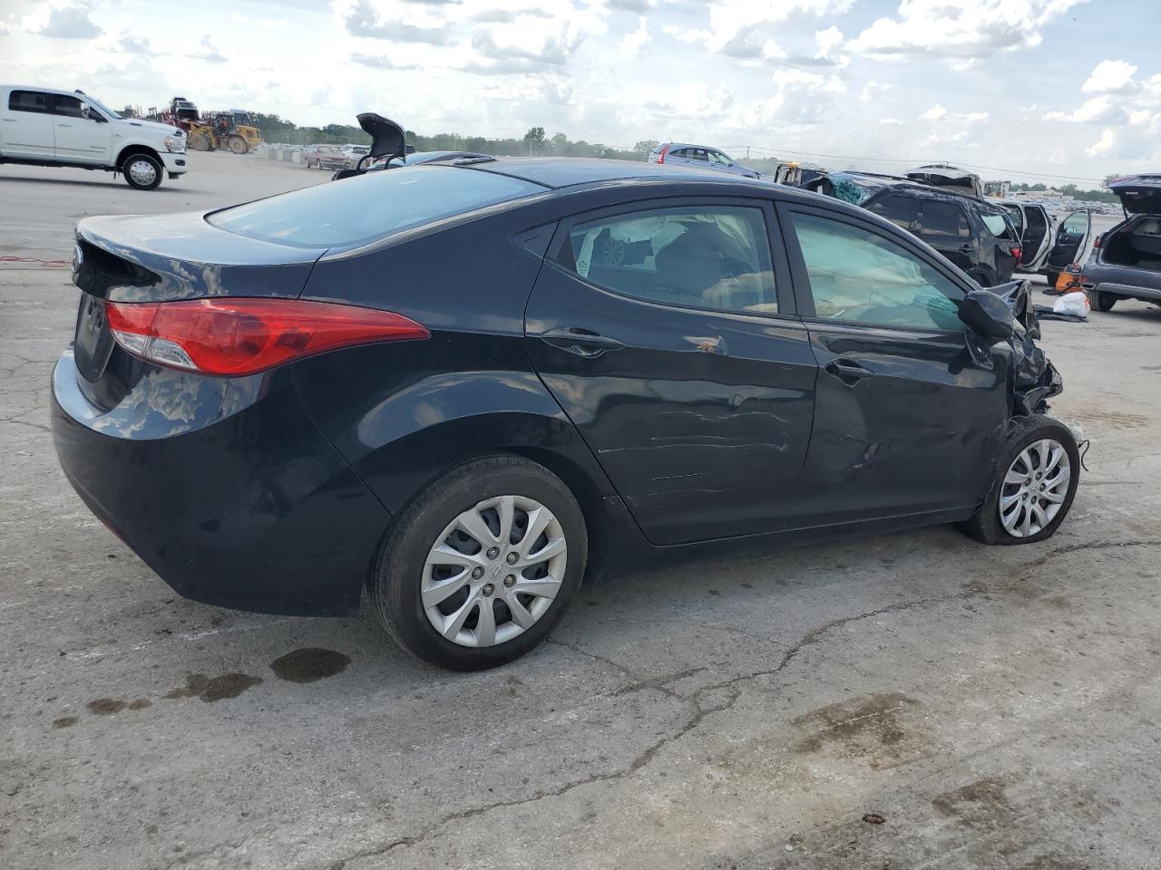 2012 HYUNDAI ELANTRA GL - 5NPDH4AE8CH071434