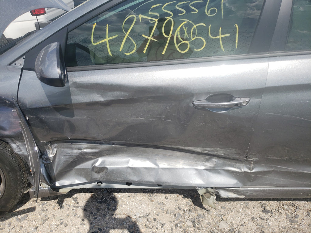 2018 HYUNDAI ELANTRA SE - KMHD84LF8JU555561