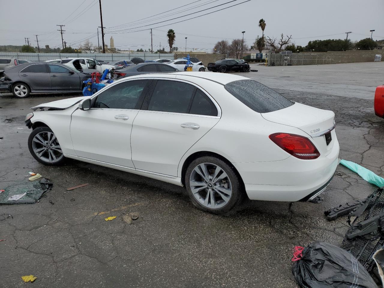 2020 MERCEDES-BENZ C 300 - W1KWF8DB9LR572709
