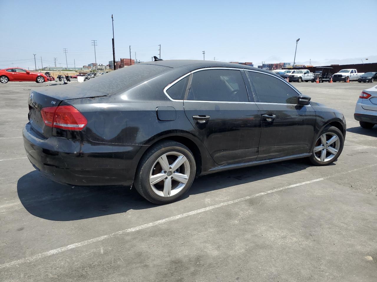 2015 VOLKSWAGEN PASSAT S - 1VWAT7A30FC075881