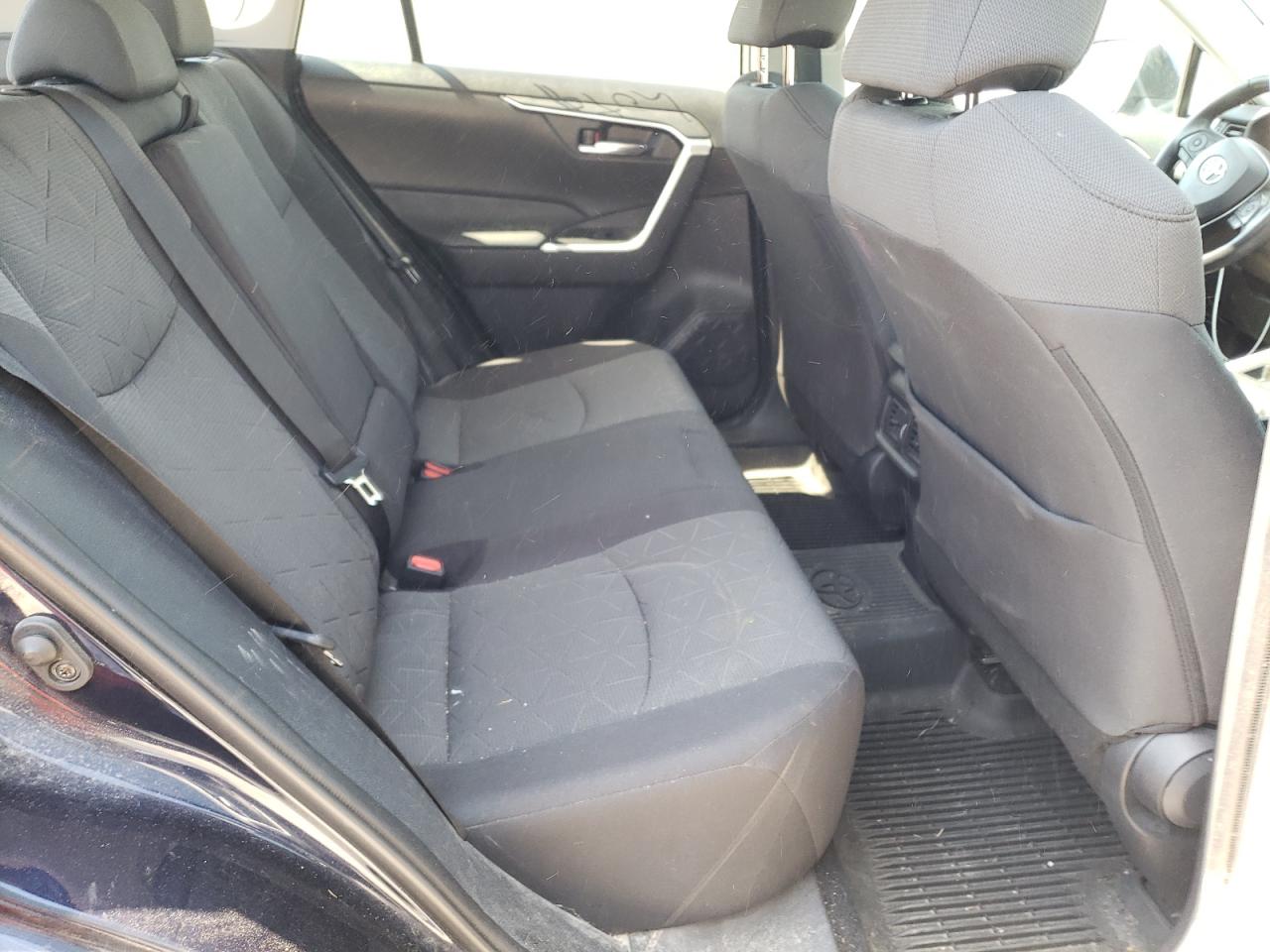 2021 TOYOTA RAV4 XLE - 2T3P1RFV2MW165908
