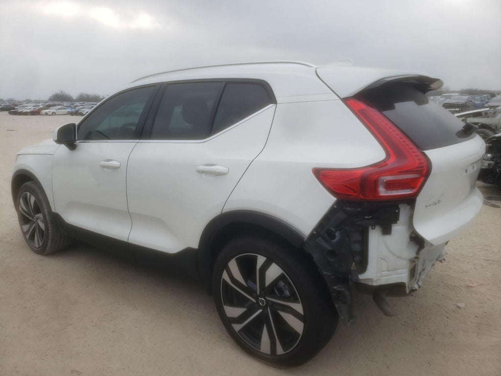 2023 VOLVO XC40 ULTIM - YV4L12UA8P2037138